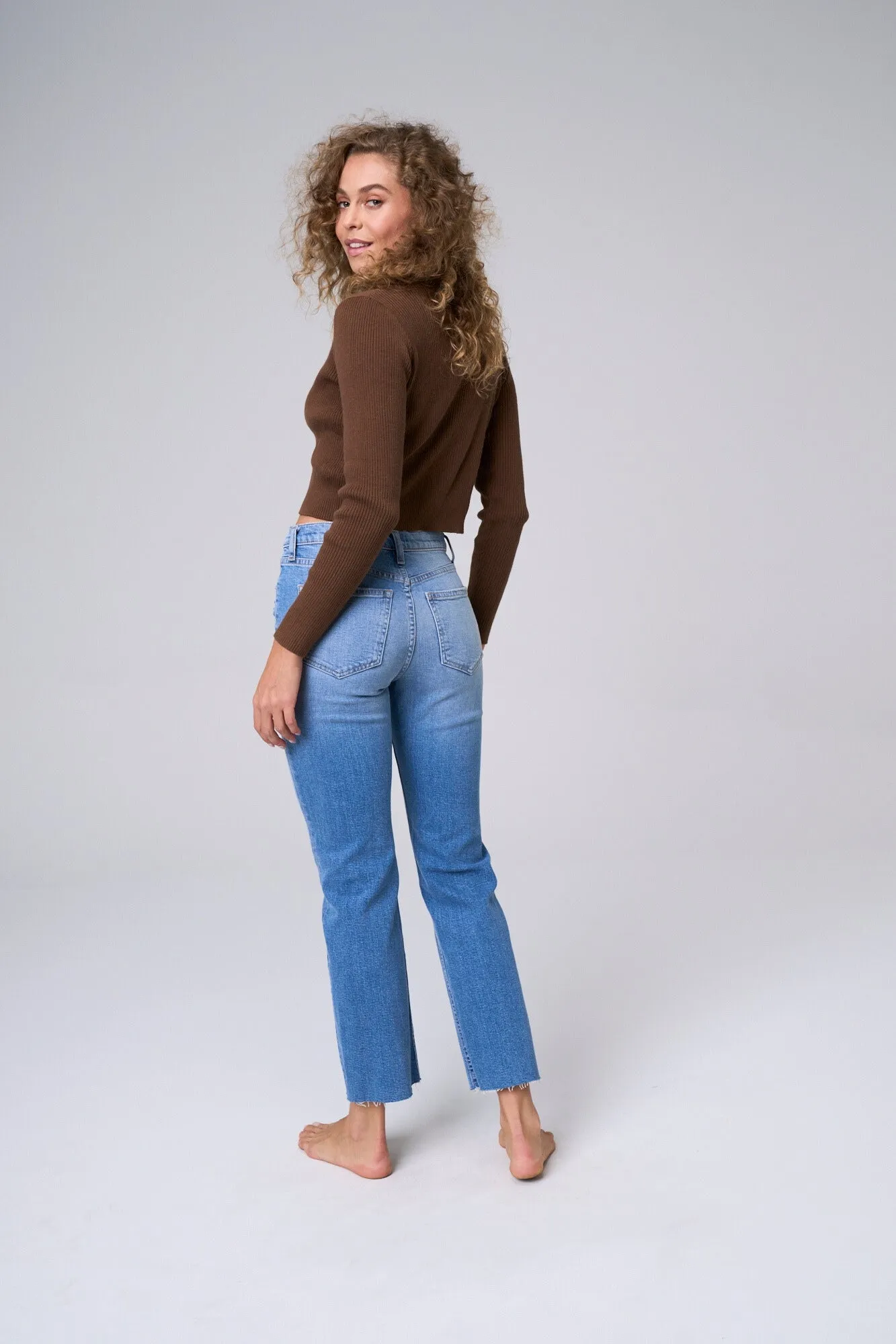 HIGH RISE COMFORT STRETCH STRAIGHT WITH RAW CUT HEM  / SP-P12587ML